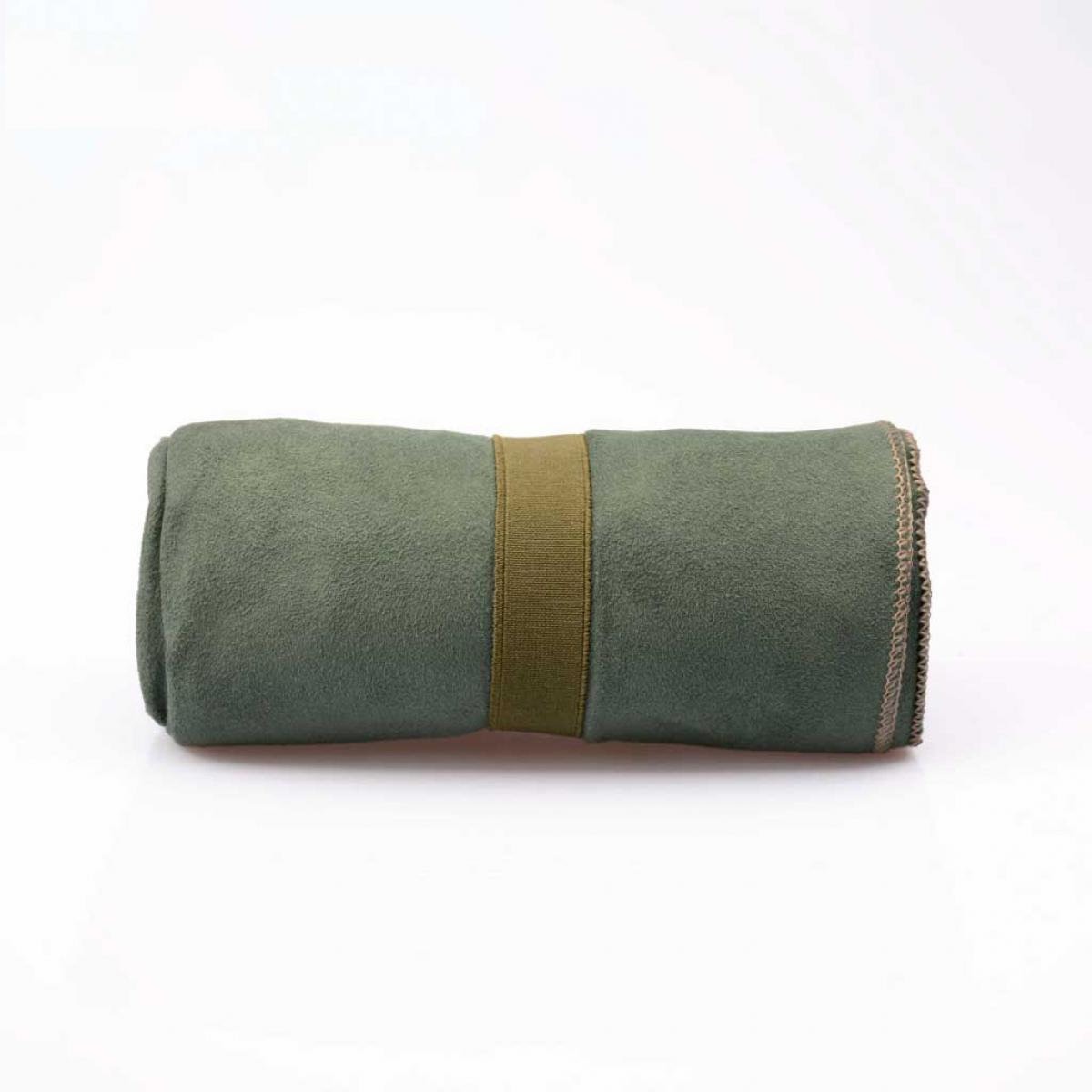 ‏حوله سفری به همراه هارد کیس 140*70 - Travel Towel Code 46805
